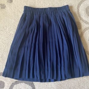 Banana Republic Navy Skirt • Great condition